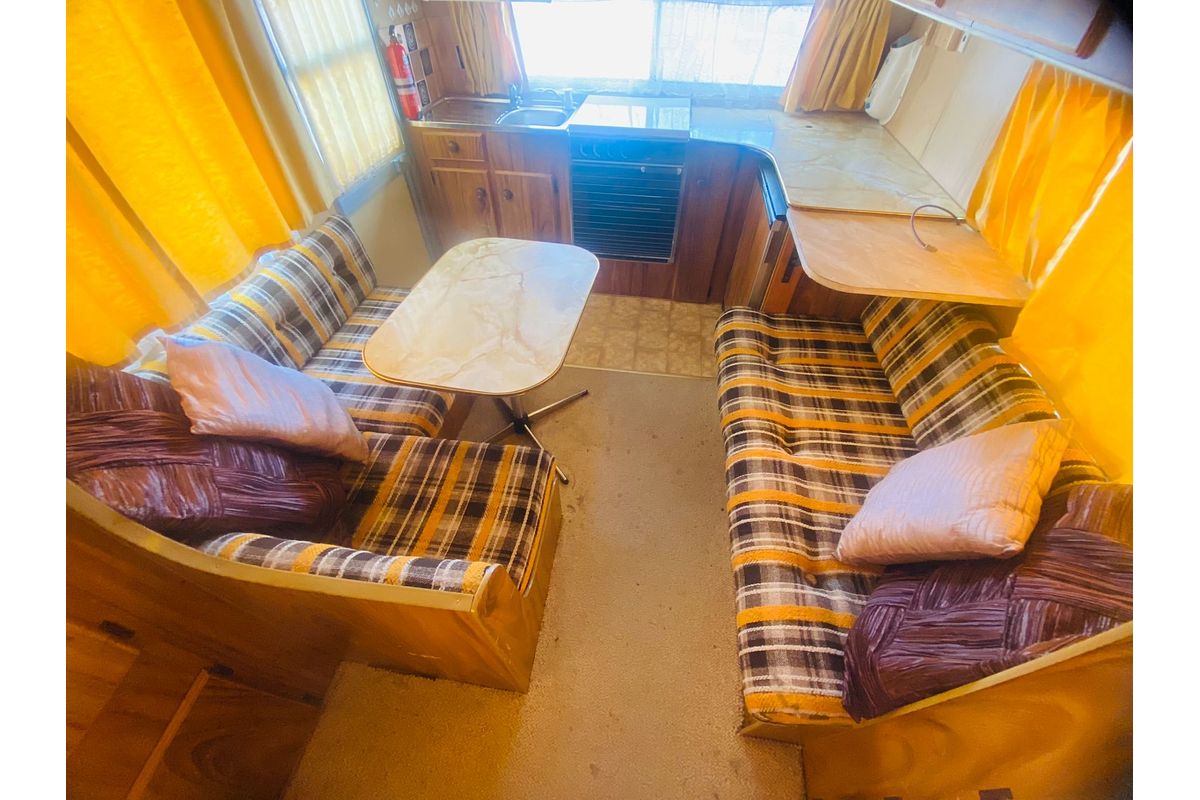 1985 Windsor SUNCHASER