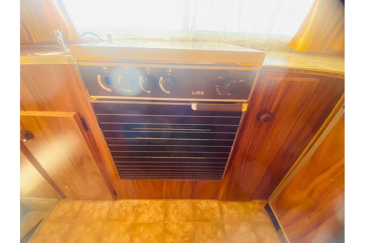 1985 Windsor SUNCHASER