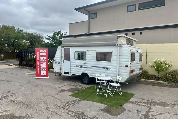 2001 Millard CARAVAN