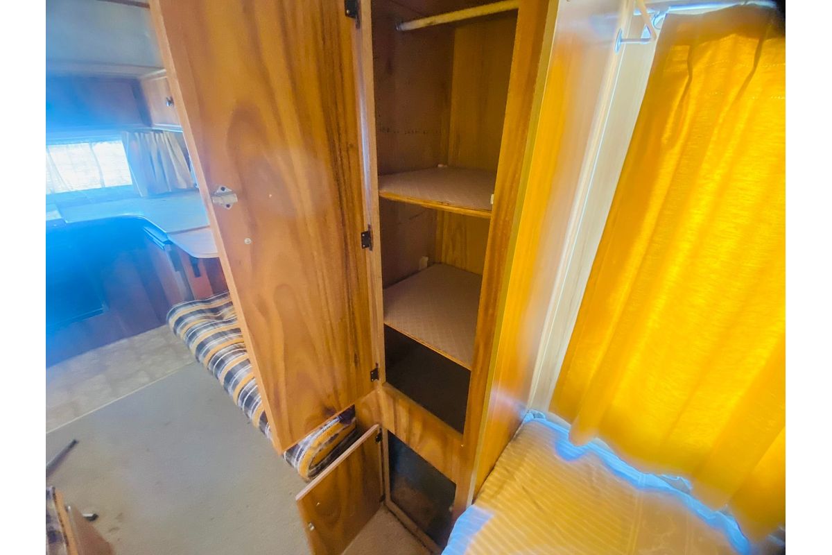 1985 Windsor SUNCHASER