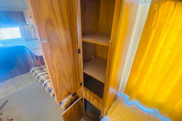 1985 Windsor SUNCHASER