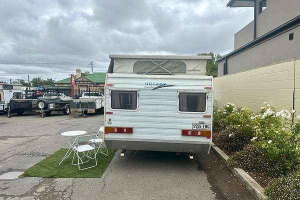 2001 Millard CARAVAN