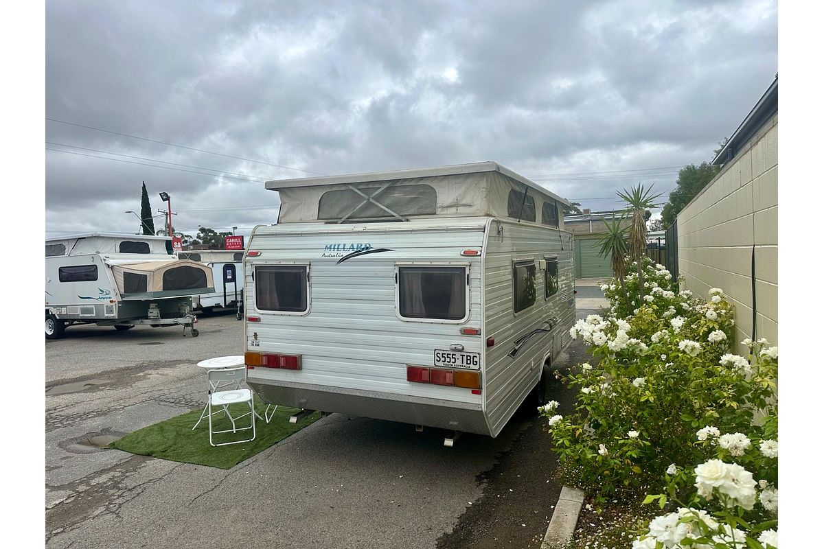 2001 Millard CARAVAN