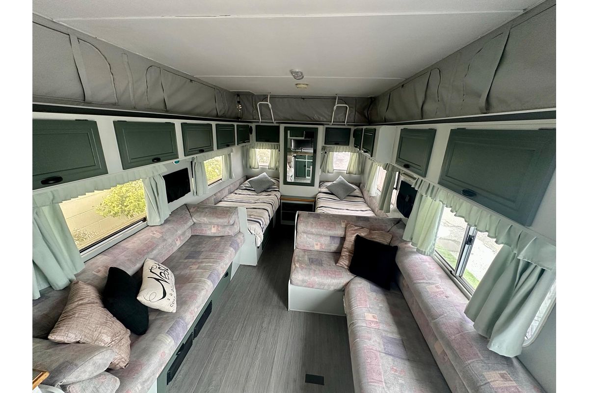 2001 Millard CARAVAN