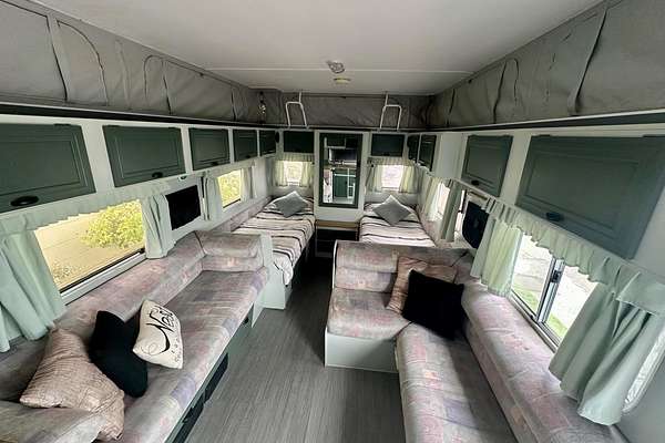 2001 Millard CARAVAN