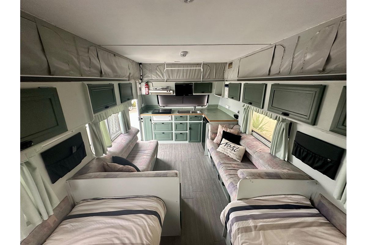 2001 Millard CARAVAN