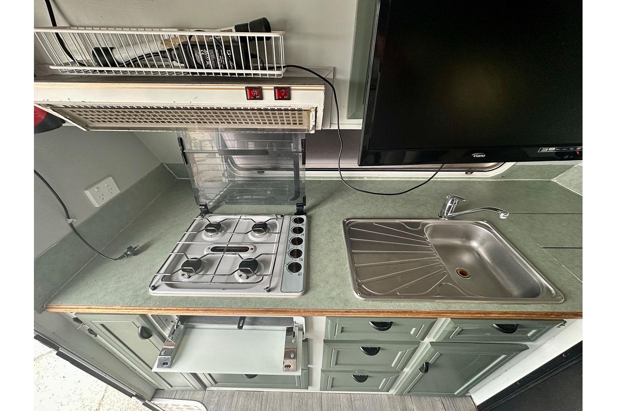 2001 Millard CARAVAN