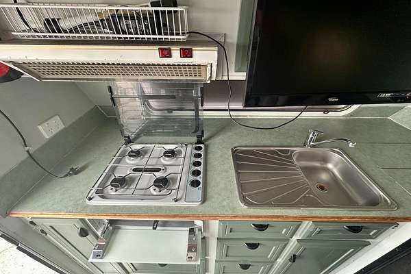 2001 Millard CARAVAN