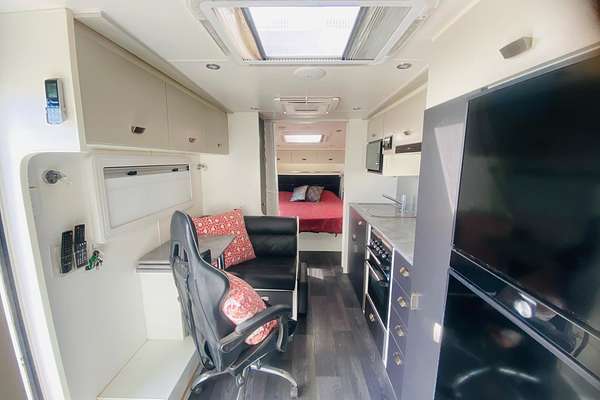 2019 Hitch Hika DREAM CHASER