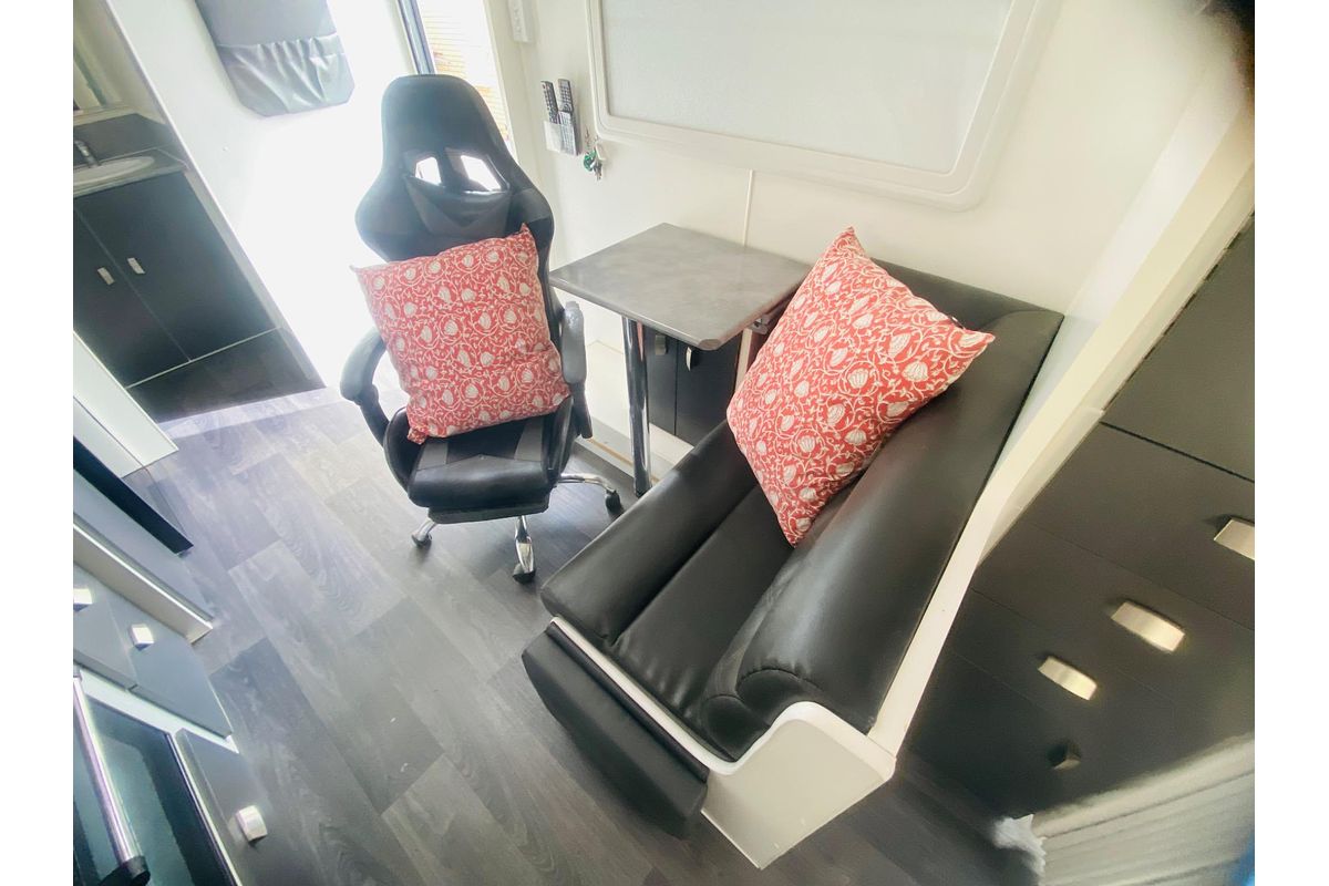 2019 Hitch Hika DREAM CHASER