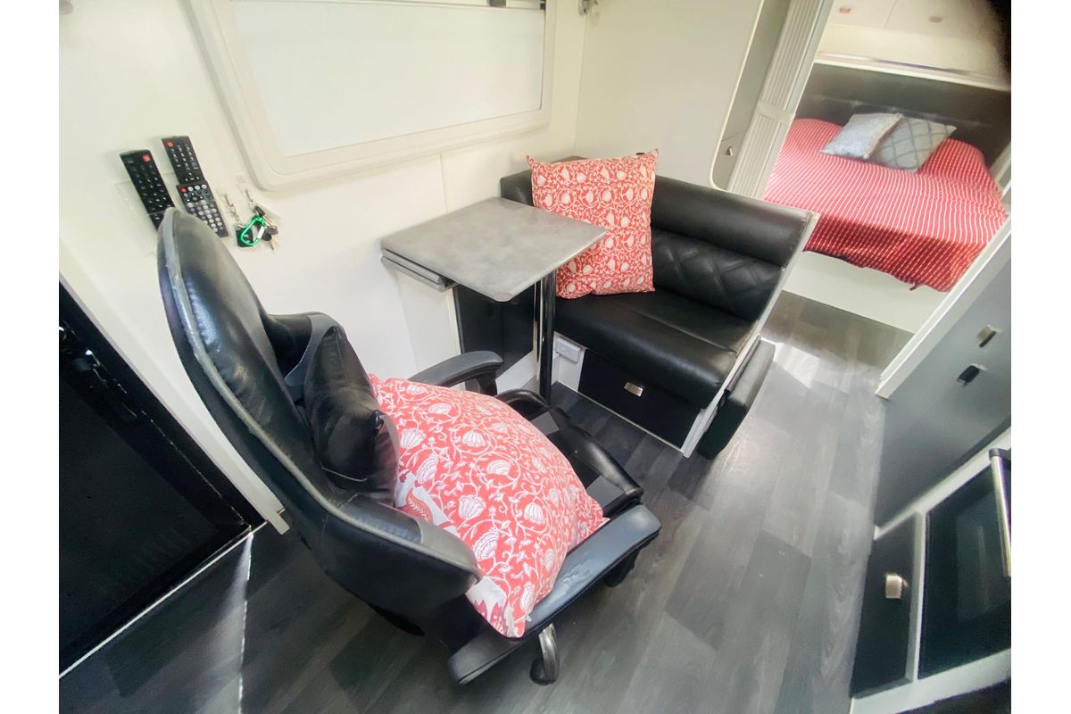 2019 Hitch Hika DREAM CHASER