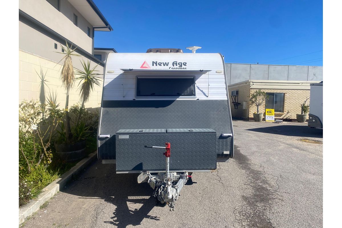 2014 New Age Caravans BIG RED BR19ES2