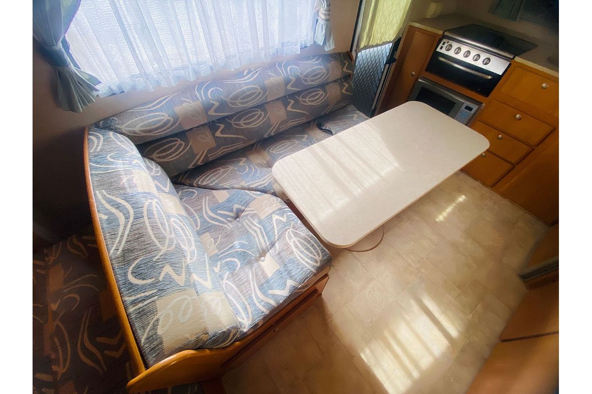 2006 Jayco EXPANDA 12.37-1