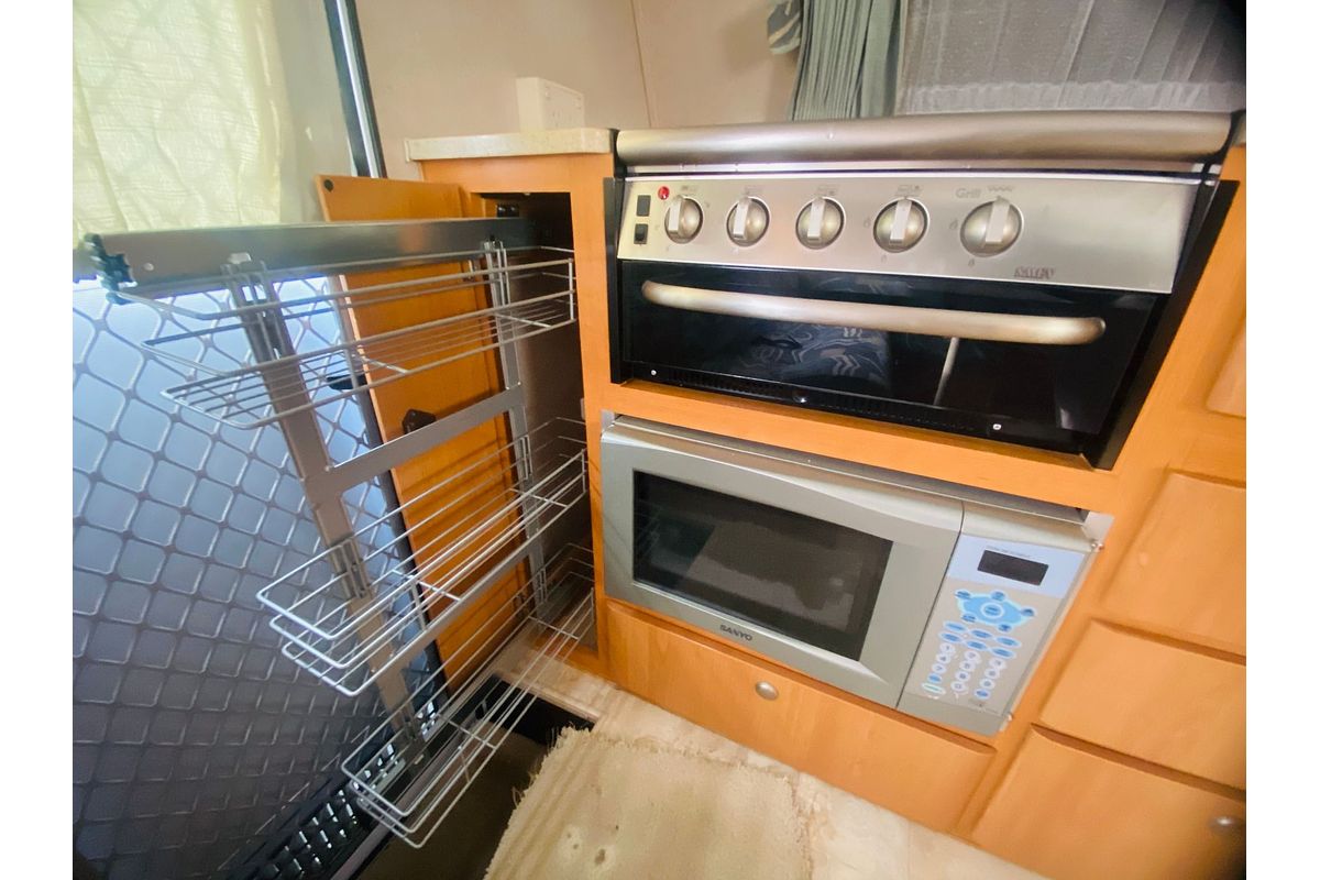 2006 Jayco EXPANDA 12.37-1