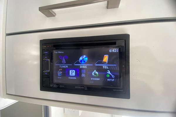 2014 New Age Caravans BIG RED BR19ES2