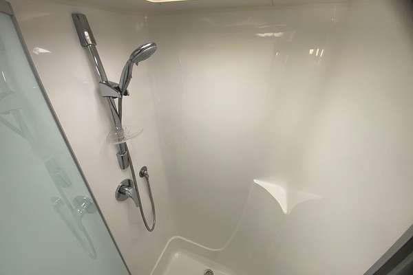 2014 New Age Caravans BIG RED BR19ES2