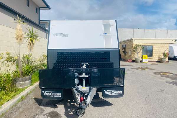 2018 Van Cruiser Caravans INTERCEPTOR