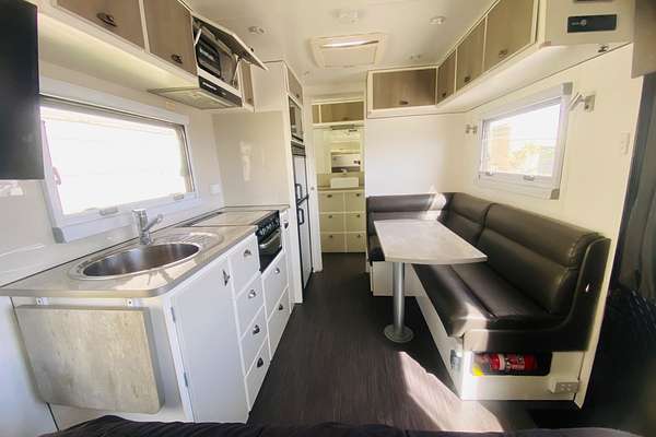 2018 Van Cruiser Caravans INTERCEPTOR
