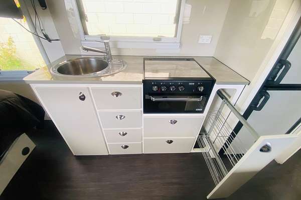 2018 Van Cruiser Caravans INTERCEPTOR