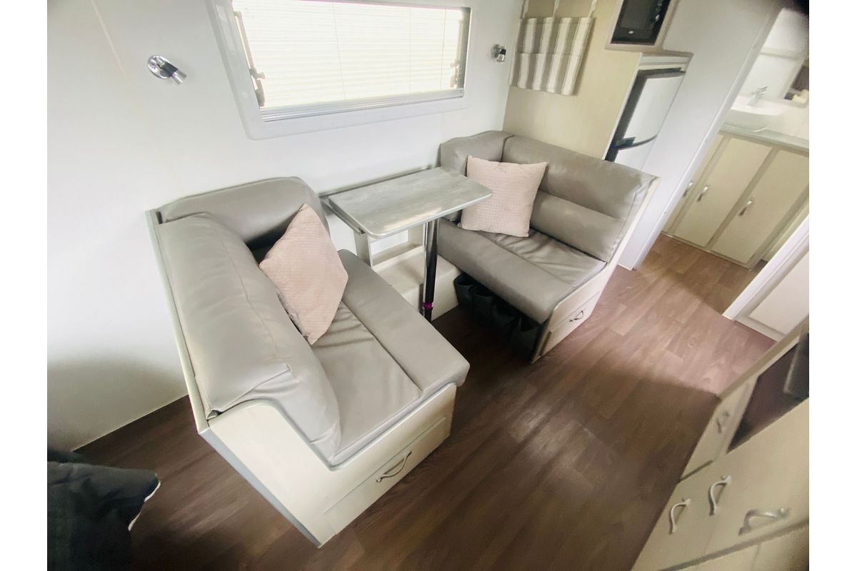 2017 Supreme CLASSIC