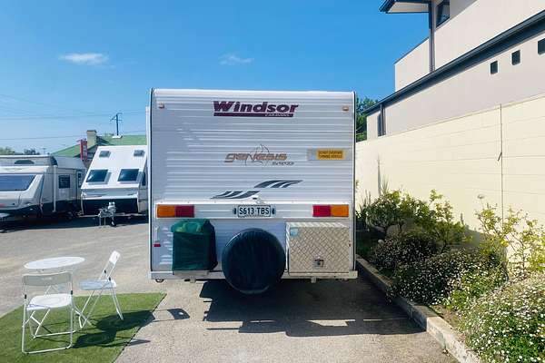 2011 Windsor GENESIS II