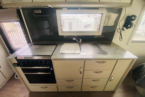 2017 Supreme CLASSIC