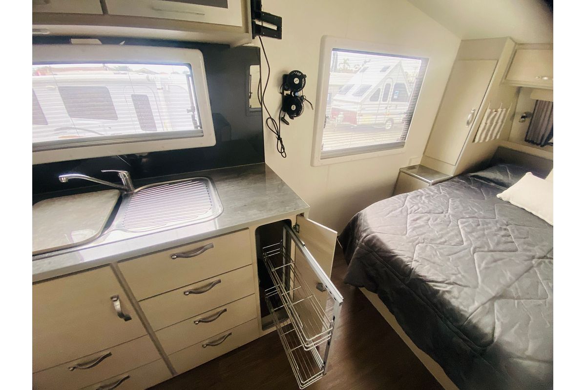 2017 Supreme CLASSIC