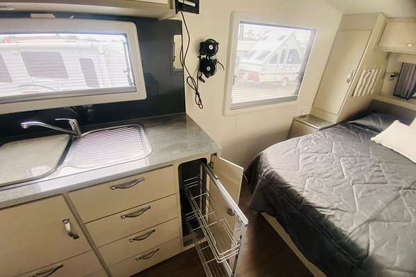 2017 Supreme CLASSIC