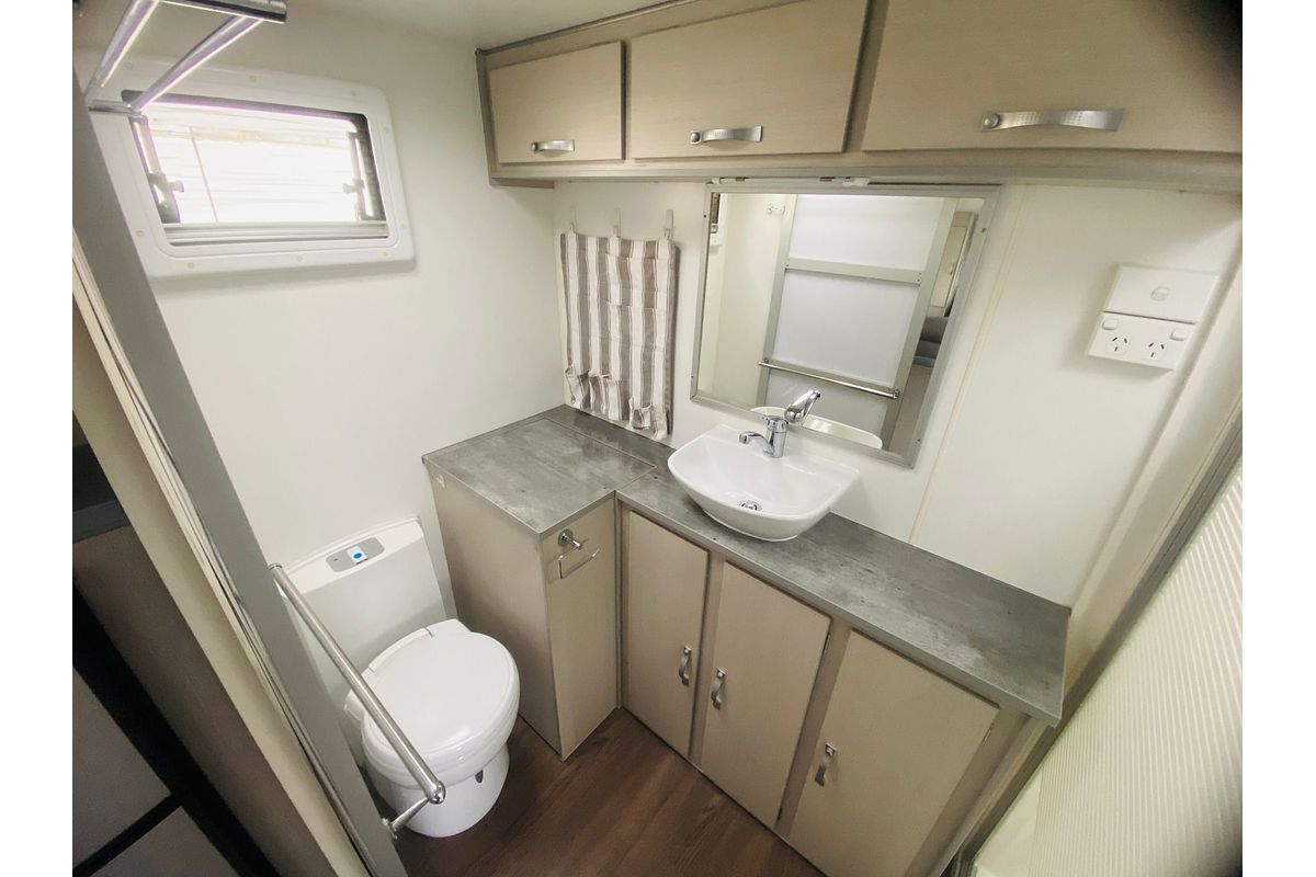 2017 Supreme CLASSIC