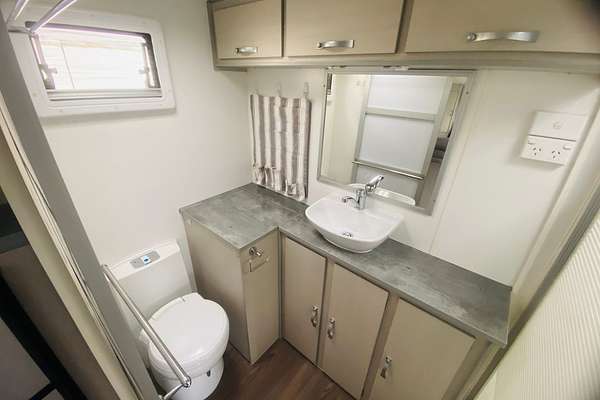 2017 Supreme CLASSIC