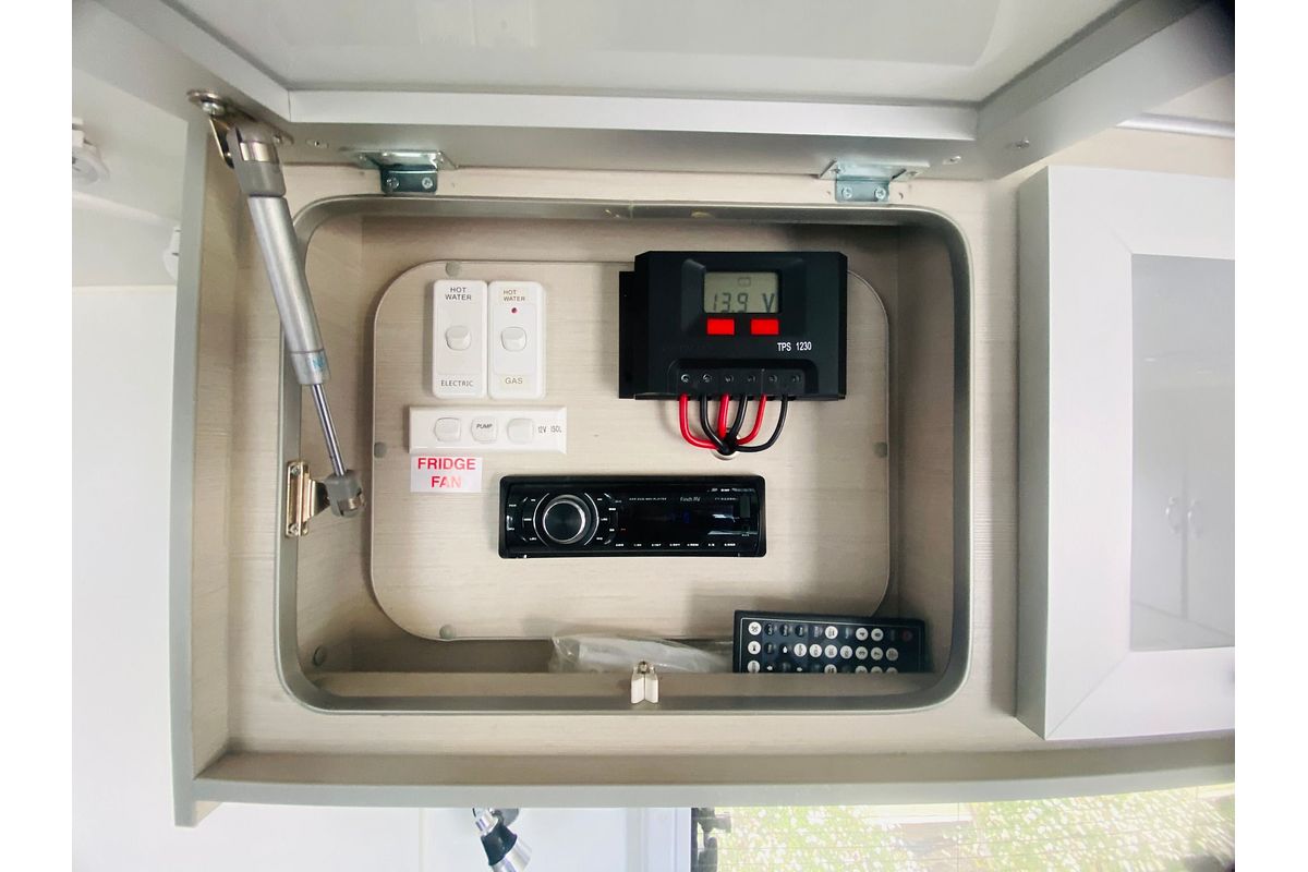 2017 Supreme CLASSIC