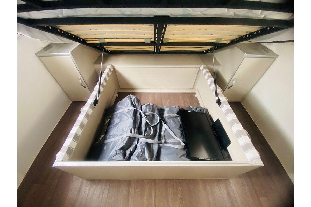 2017 Supreme CLASSIC