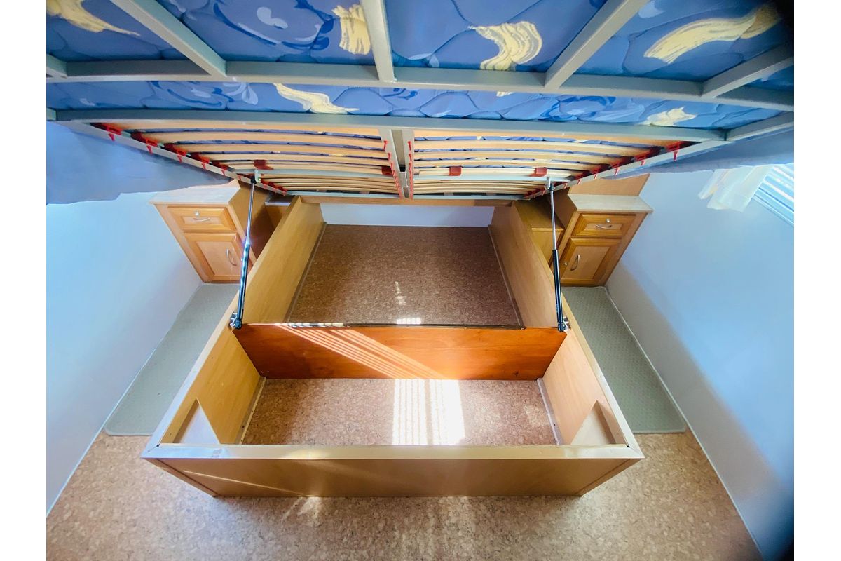 2011 Windsor GENESIS II