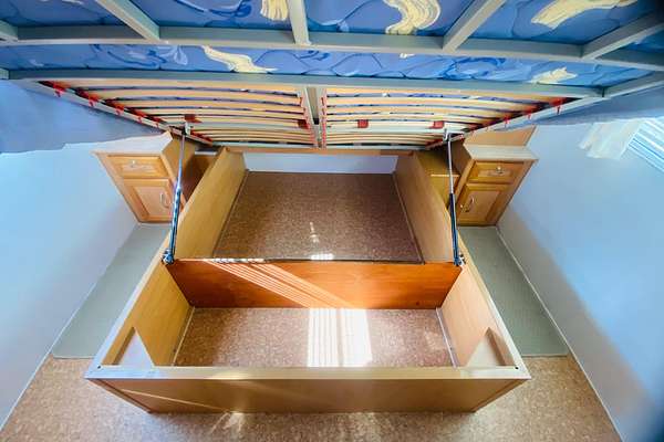 2011 Windsor GENESIS II