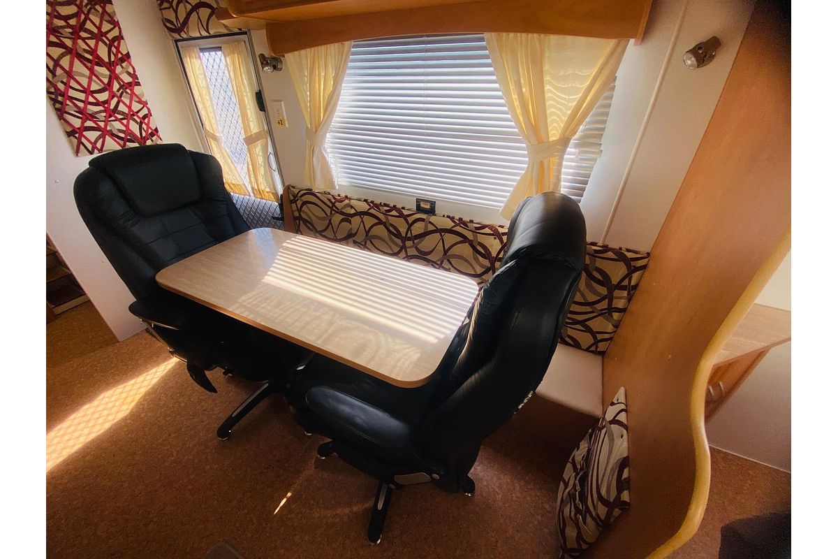 2011 Windsor GENESIS II