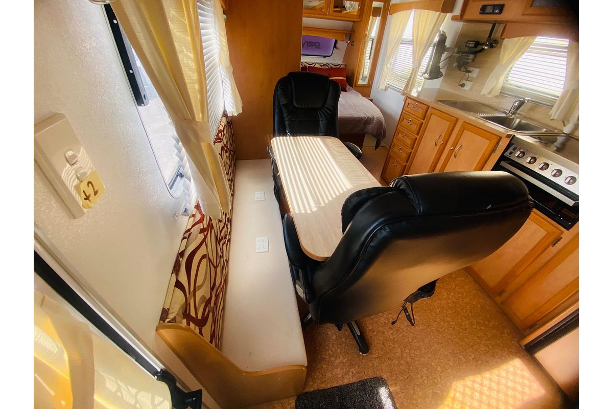 2011 Windsor GENESIS II