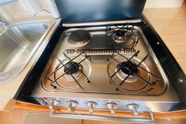 2011 Windsor GENESIS II