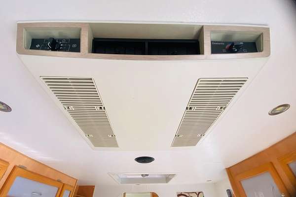 2011 Windsor GENESIS II