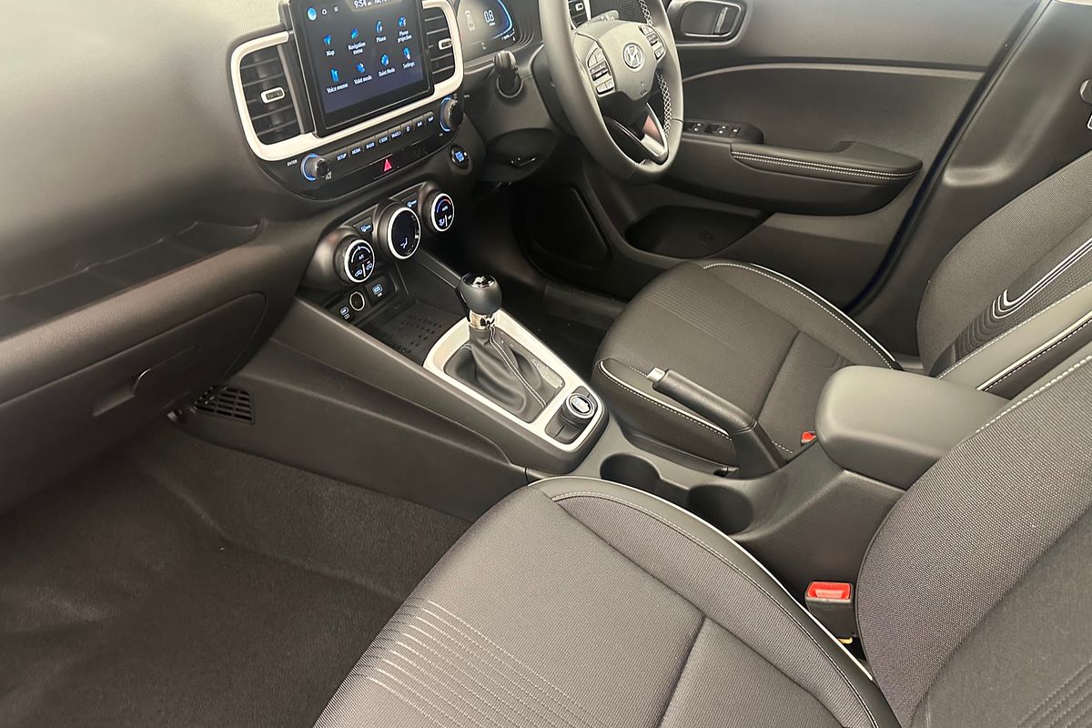 2025 Hyundai Venue Elite QX.V5