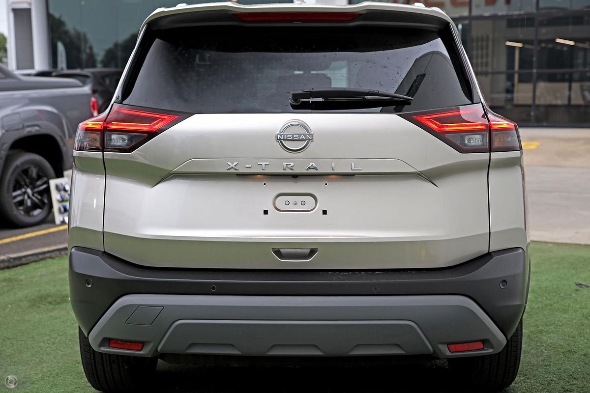 2025 Nissan X-TRAIL ST-L T33
