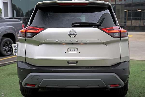 2025 Nissan X-TRAIL ST-L T33