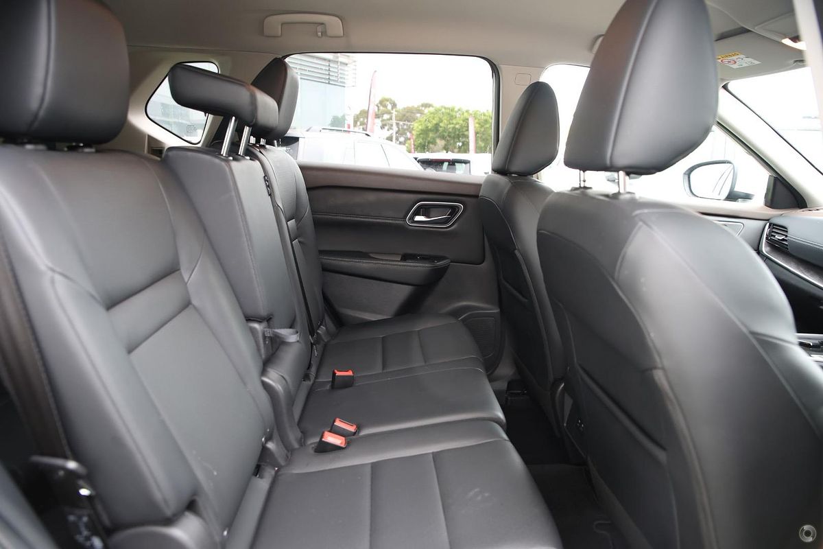 2025 Nissan X-TRAIL ST-L T33