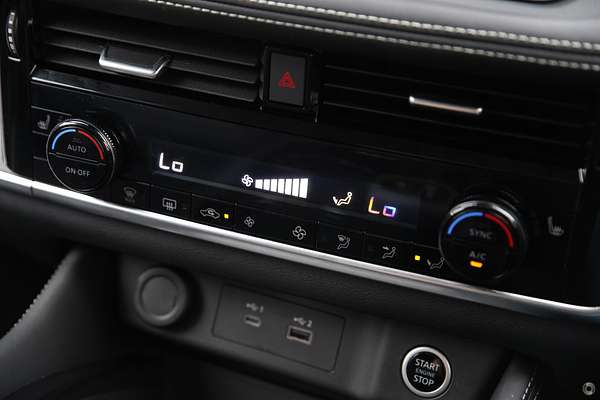 2025 Nissan X-TRAIL ST-L T33