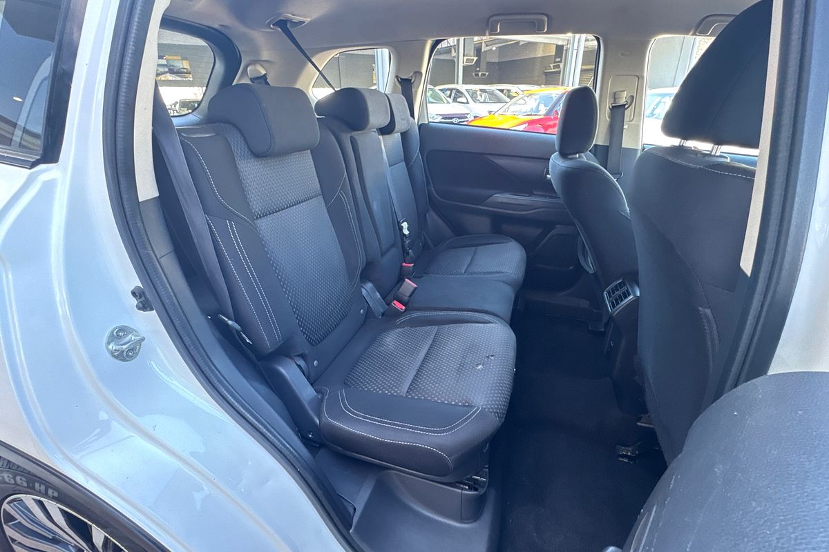 2019 Mitsubishi Outlander ES ZL