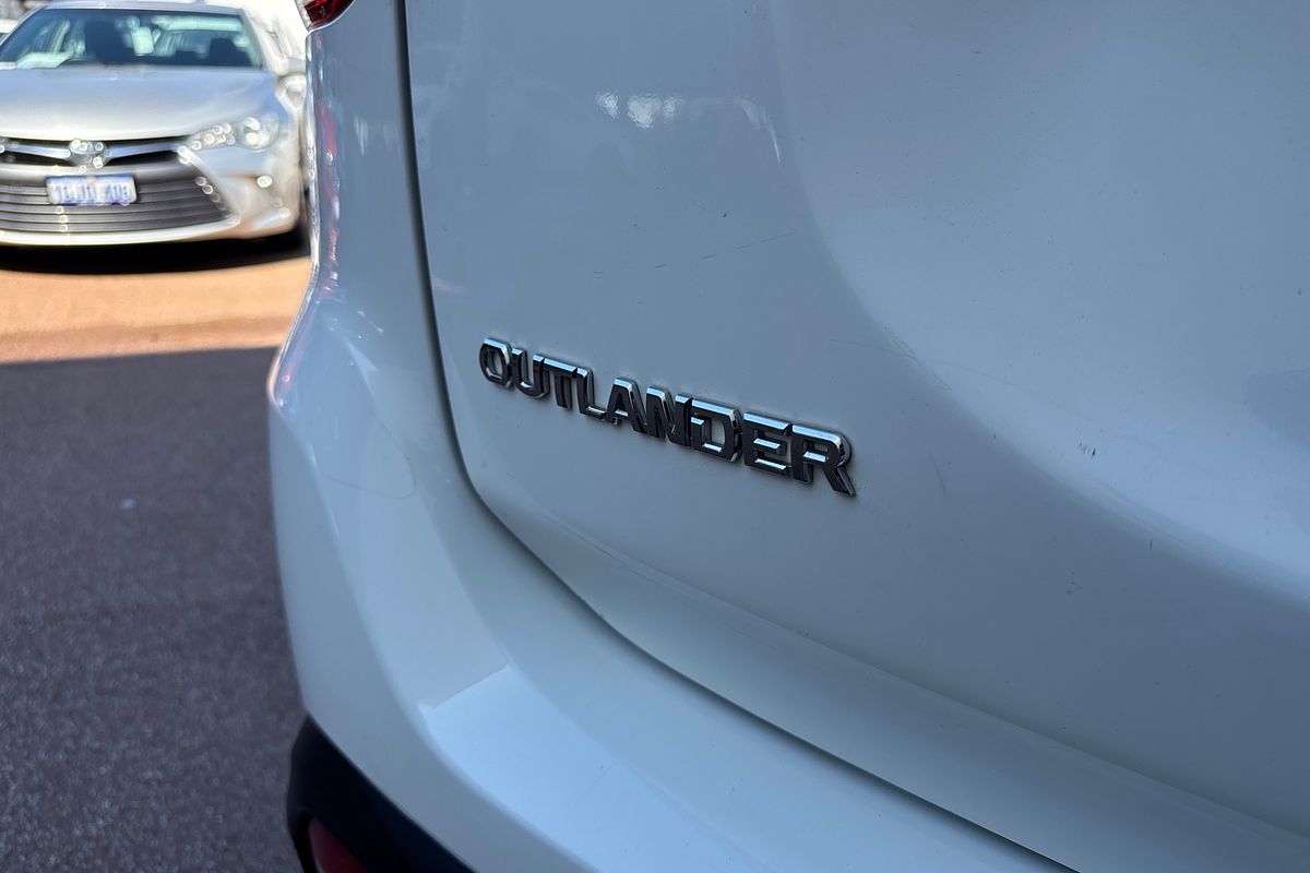 2019 Mitsubishi Outlander ES ZL