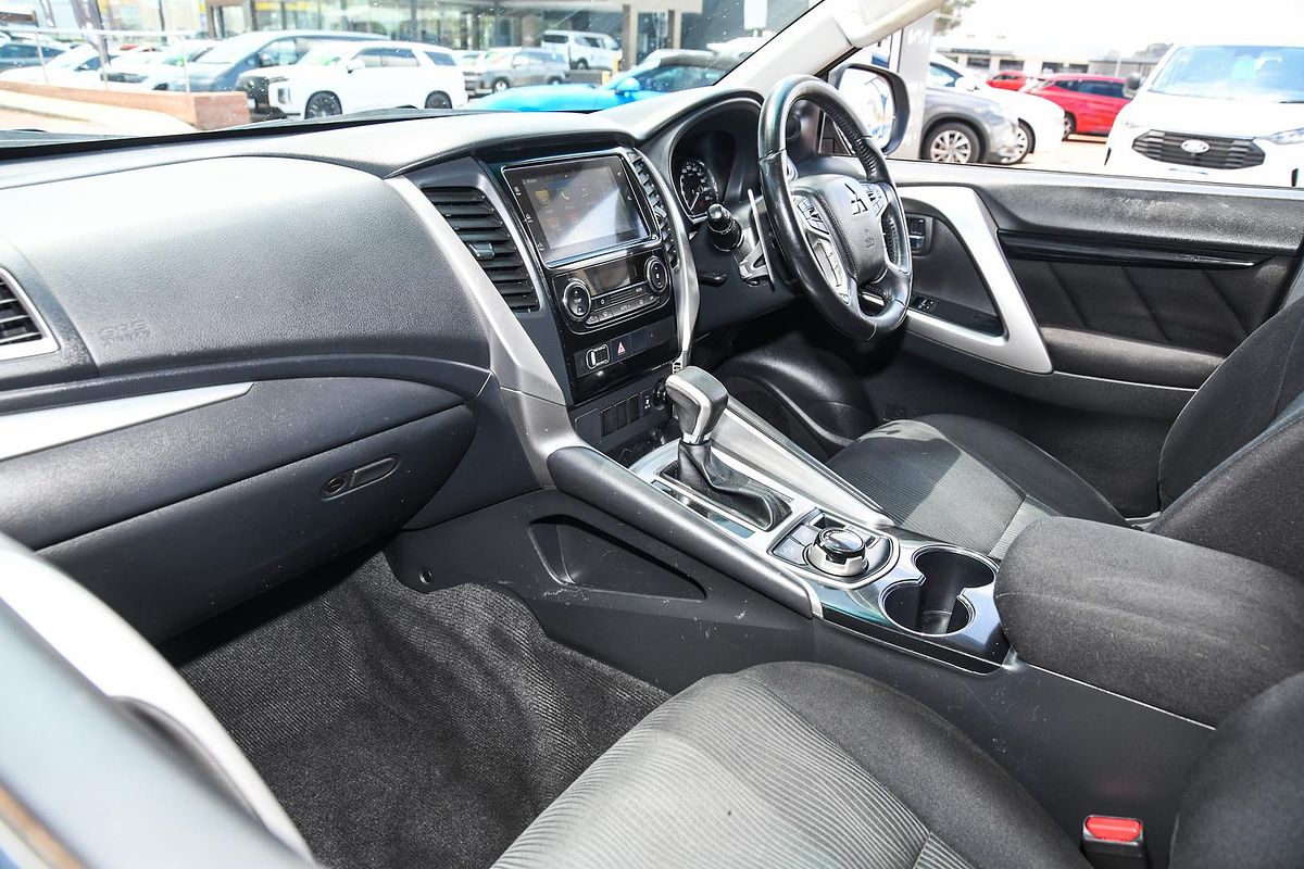 2019 Mitsubishi Pajero Sport GLX QE