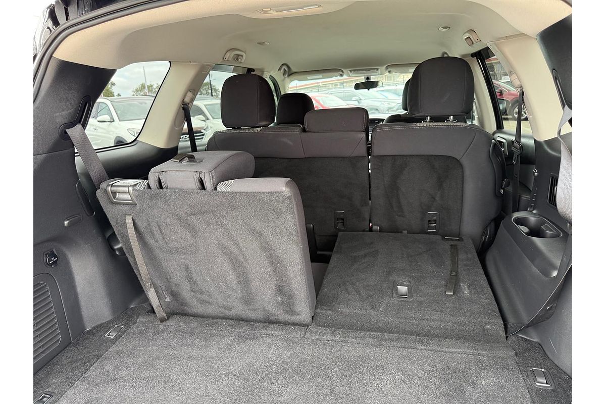 2017 Nissan Pathfinder ST R52 Series II