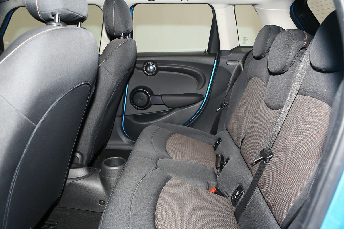 2018 MINI Hatch Cooper F55