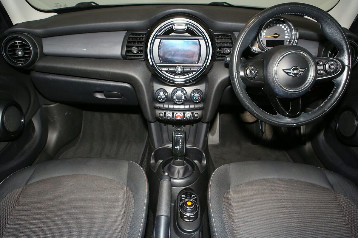 2018 MINI Hatch Cooper F55