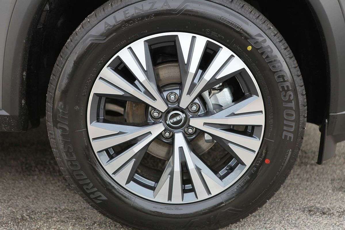 2025 Nissan X-TRAIL ST-L T33